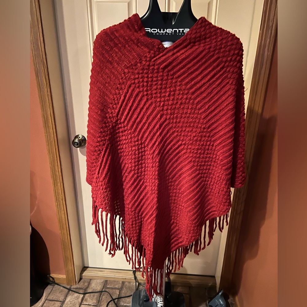 Knit Poncho Cape with Fringes Red